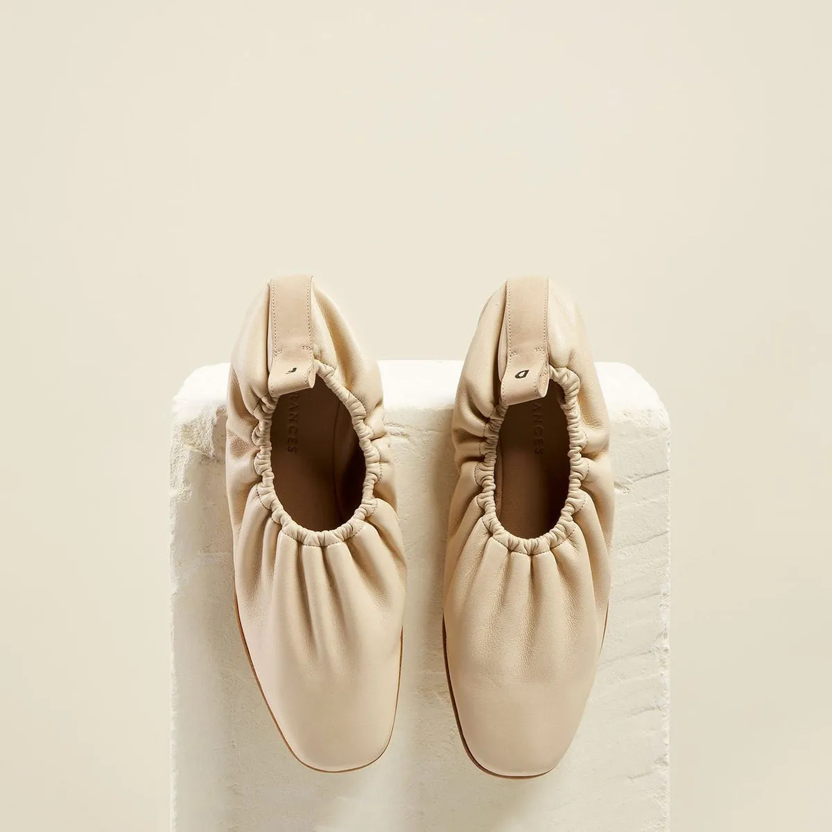Ballerina, Nude