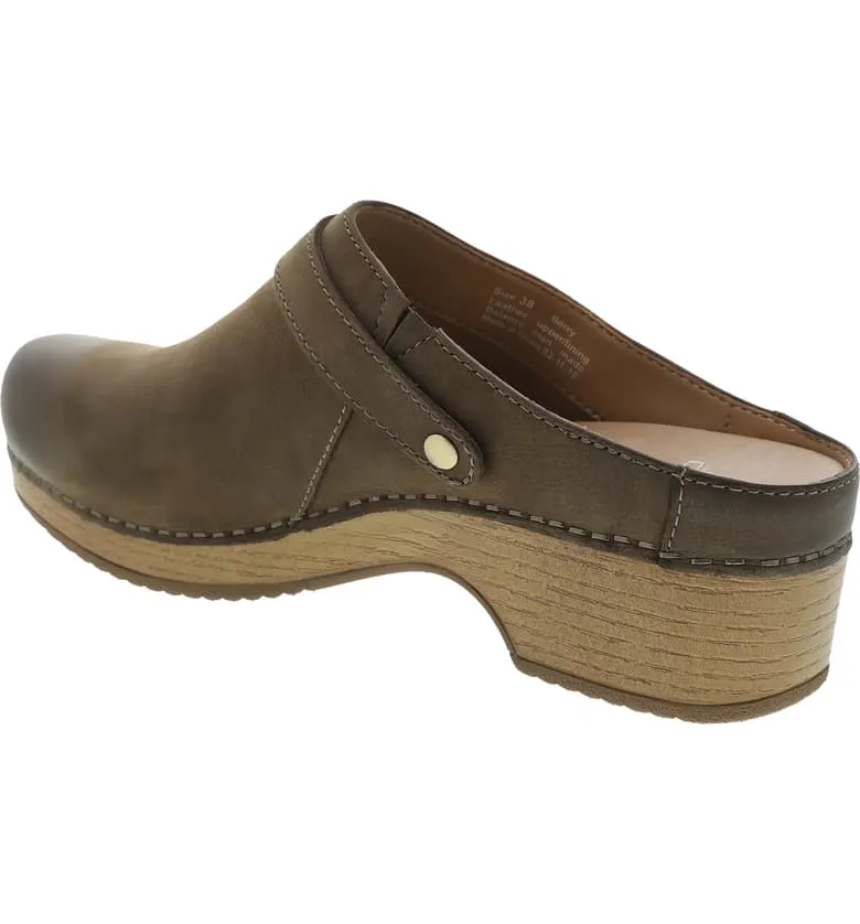 Berry Nubuck Convertible Mule in Mushroom