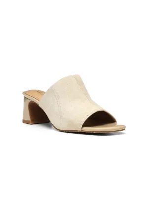 Gwen Mules - Sand