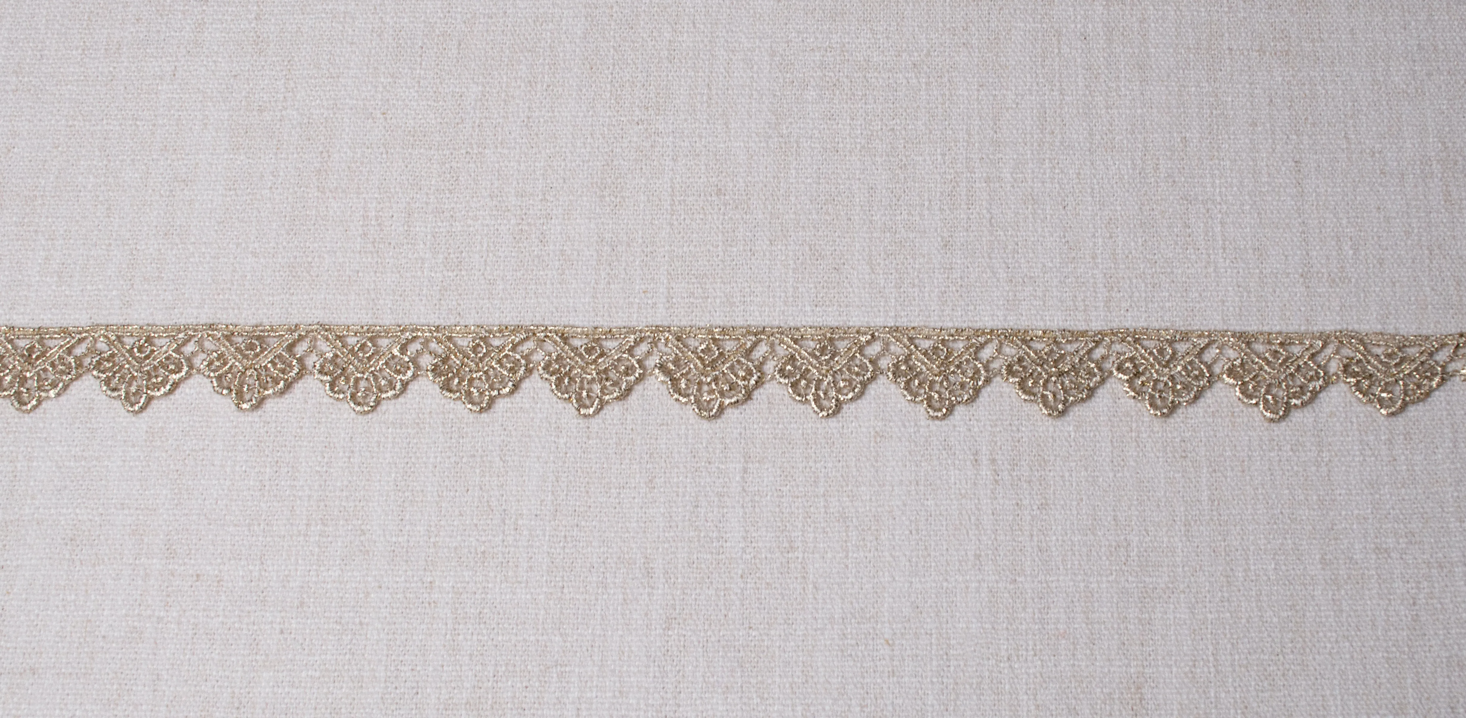 Metallic Melody Lace in Soft Gold
